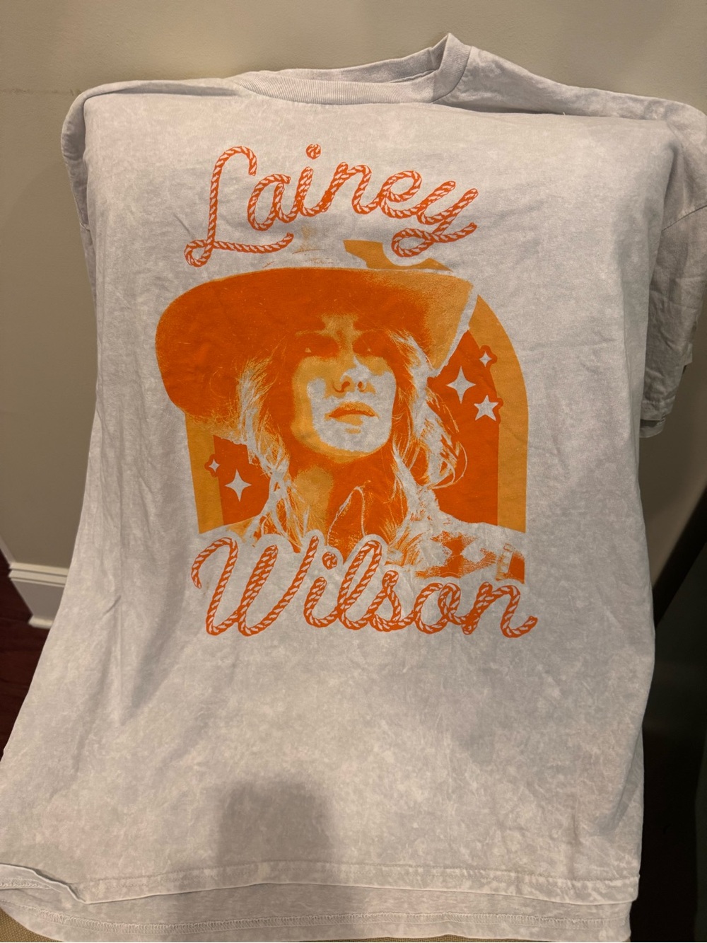 Lainey Wilson Graphic Tee - Orange Print on Light Gray